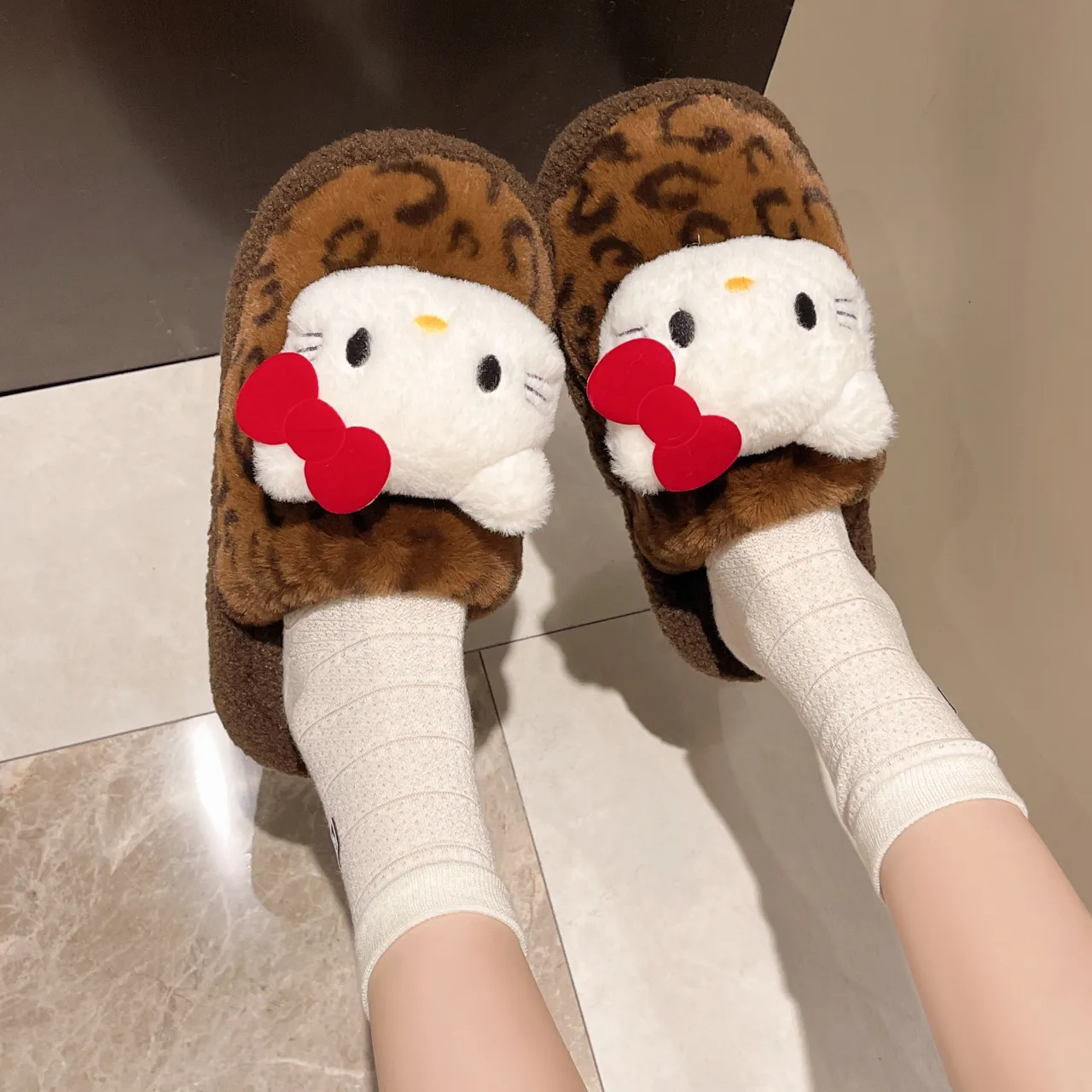 HelloKitty Cartoon Leopard Print Warm Slippers （Brown ）